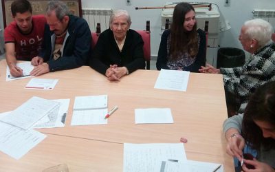 Jóvenes de Cervera acompañan a sus mayores en el programa ‘Apadrina un abuelo’