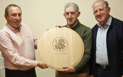 Cáritas La Rioja reconoce al agricultor José María Rojas por sus buenas prácticas durante la campaña temporera