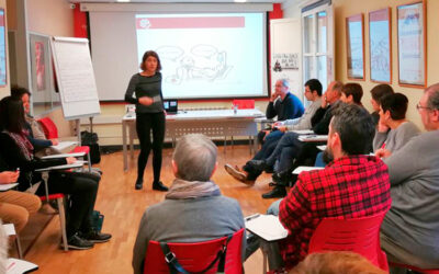 La responsable de Incidencia de Cáritas Española ofrece un taller formativo al equipo de Cáritas La Rioja
