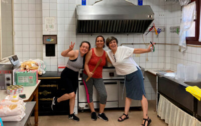 Sonrisas y complicidad dibujan el verano de las familias usuarias de los Alojamientos Temporales de Cáritas La Rioja